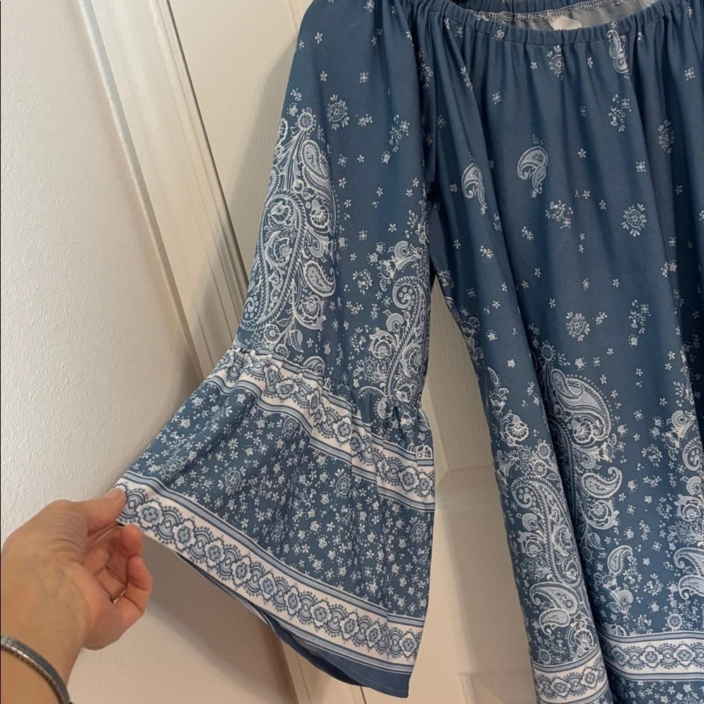 Blue and white Peasant style Tunic, long Top, 1X